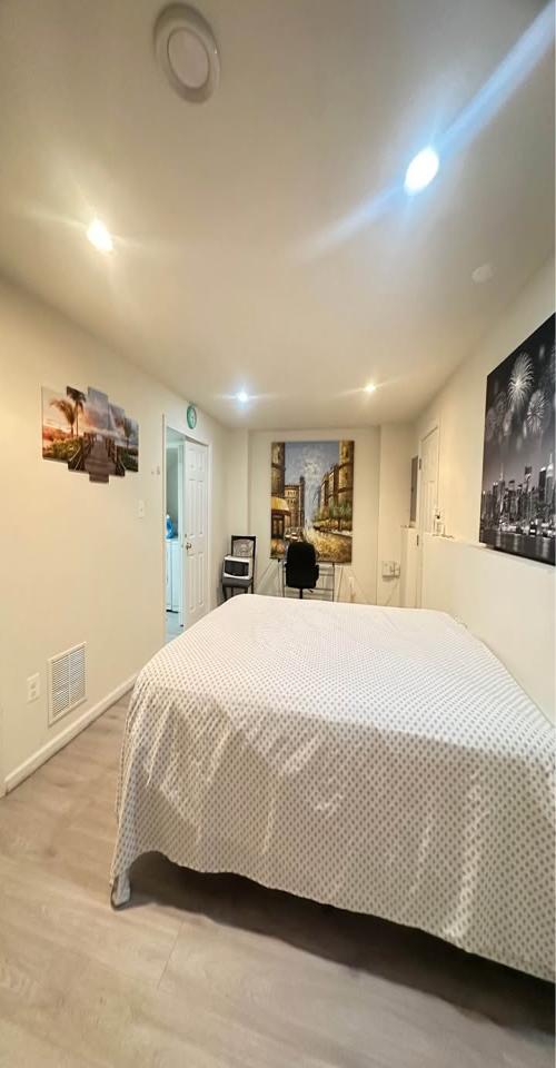 Private room for rent